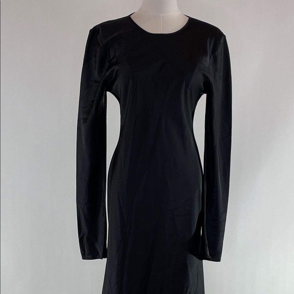DELFI Collective Long Sleeve Satin Gown, M - Picture 7 of 11